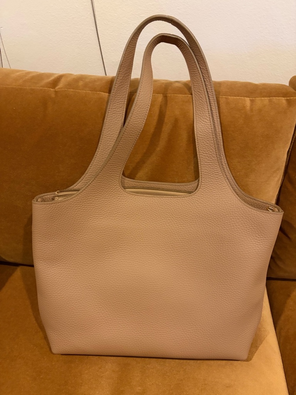 Cuyana System Zipper Tote, pebbled leather (Cappuccino)